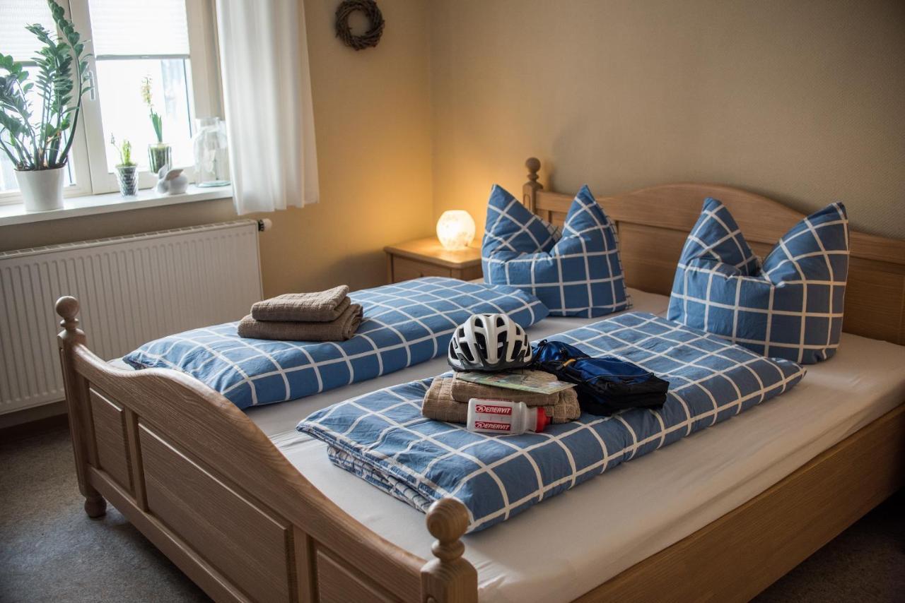 Schlafplaetzle Hotel คาร์ลชตัดท์ ภายนอก รูปภาพ